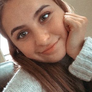 Meet your Posher, Jade